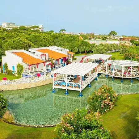 Rixos Premium - The Land Of Legends Access Üdülőközpont